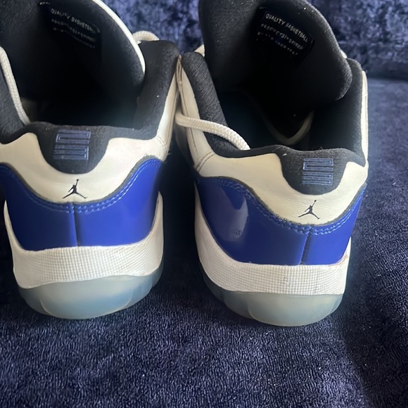 Jordan Retro 11 Low - Picture 3 of 5